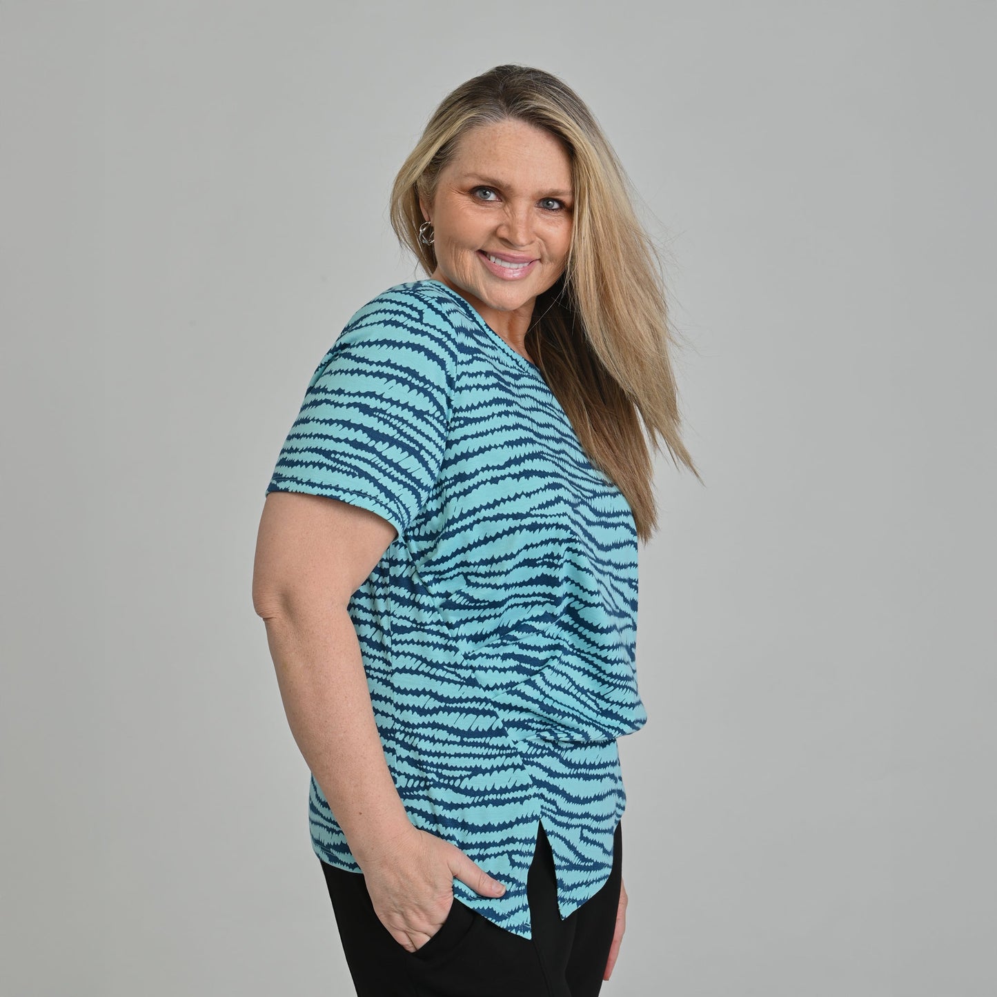 Christopher & Banks Relaxed Restyled Abstract Print Ruched Short Sleeve Tee