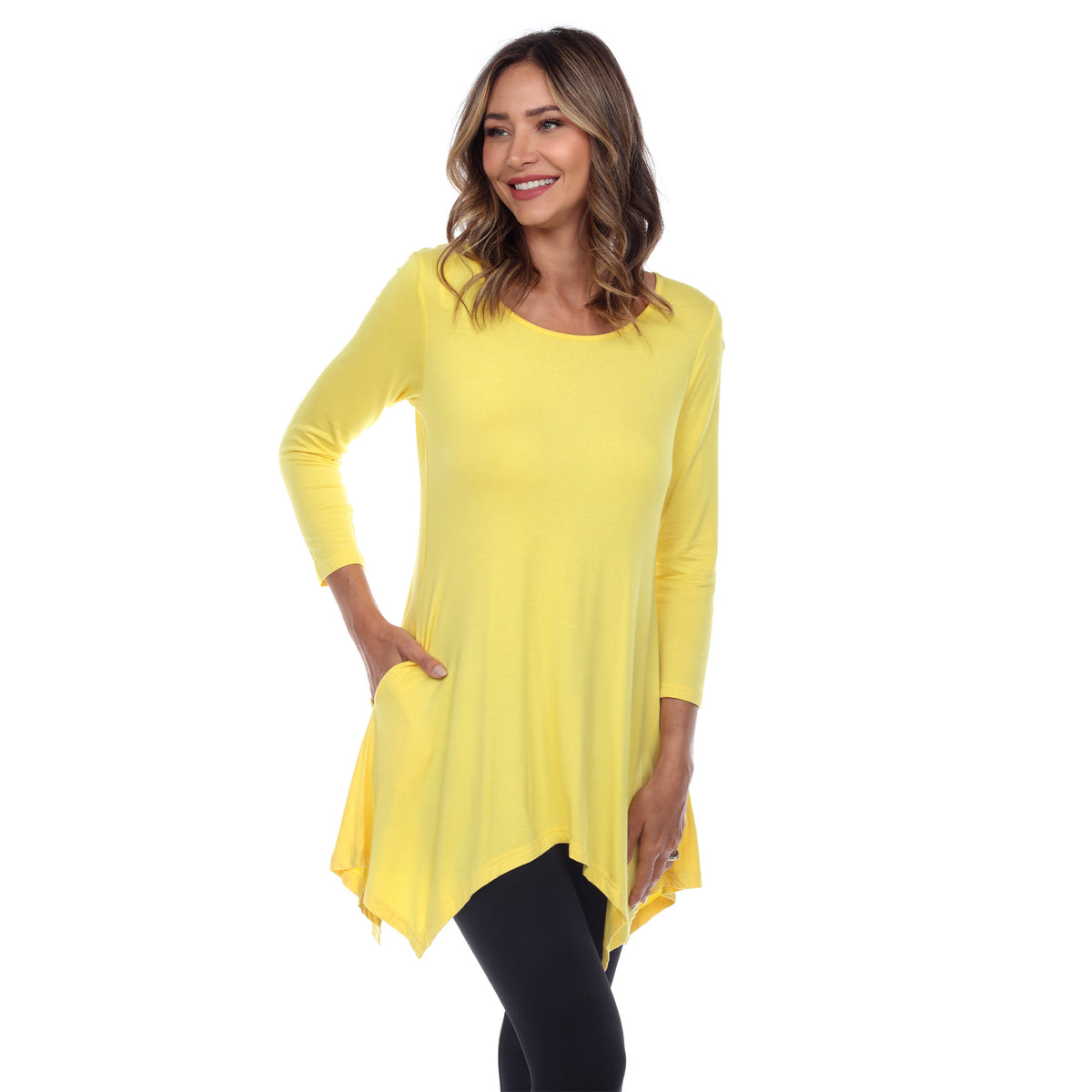 White Mark Women's Makayla Scoop Neck Four Point Hem Solid Tunic Top