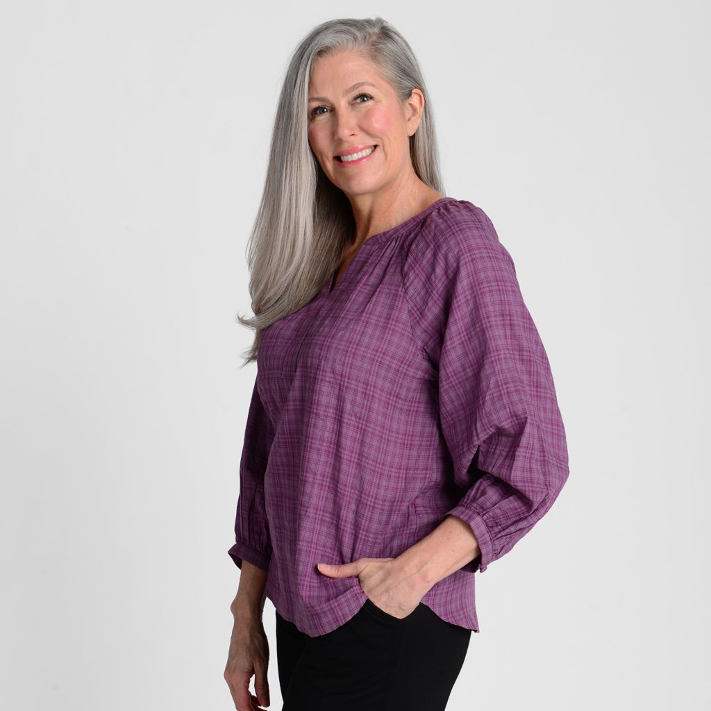 Christopher & Banks Seersucker 3/4 Sleeve Raglan Blouse