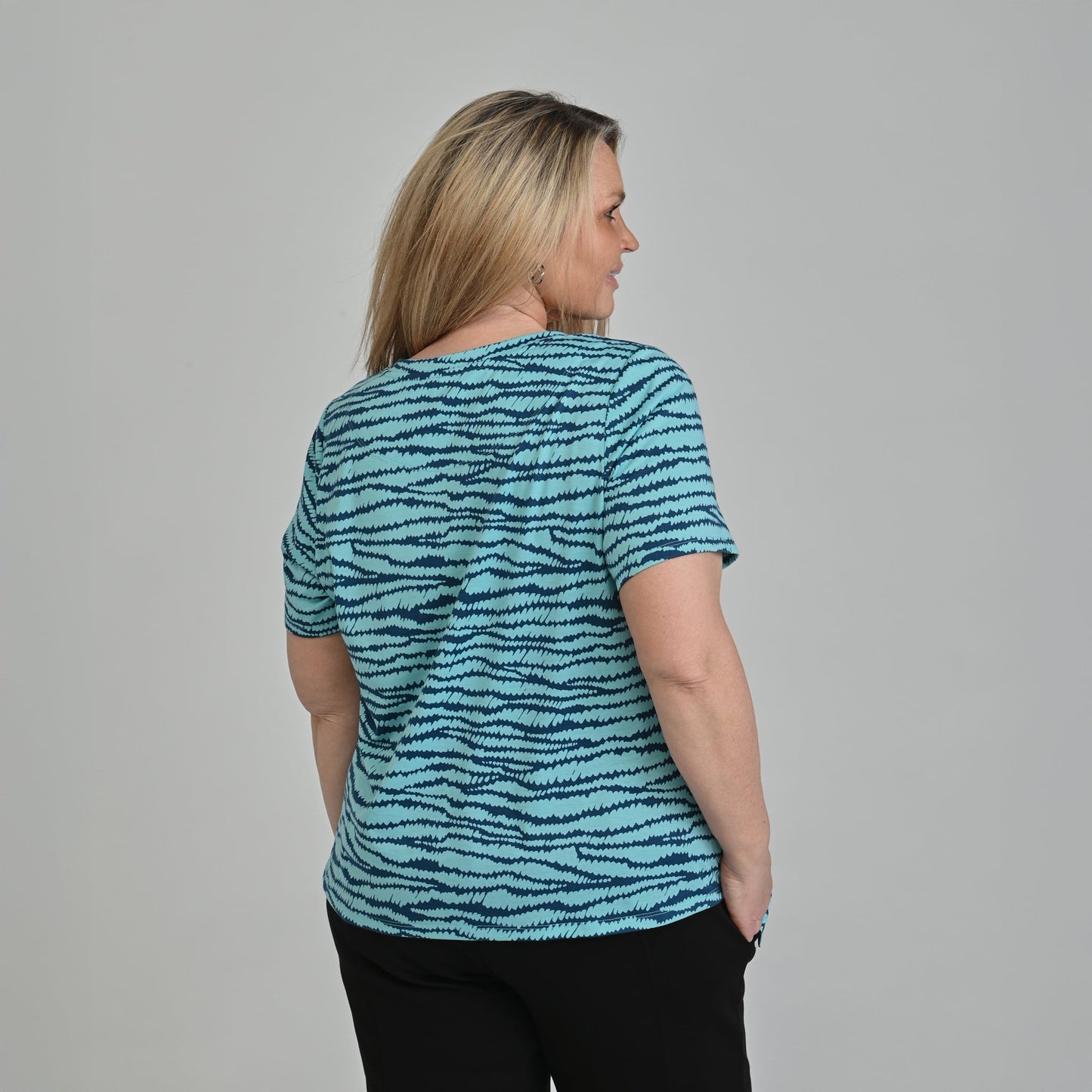 Christopher & Banks Relaxed Restyled Abstract Print Ruched Short Sleeve Tee