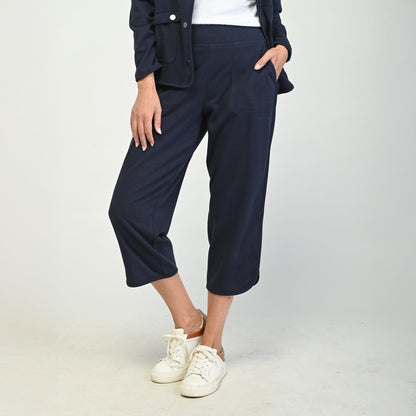 Christopher & Banks Relaxed Restyled Curved Seam Patch Pocket Capri