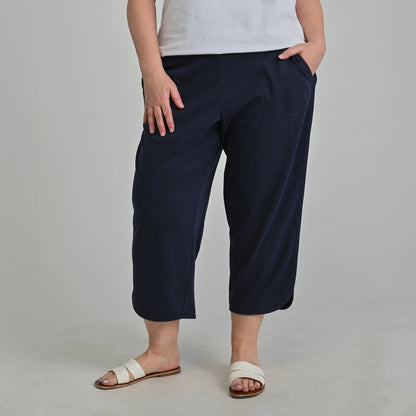 Christopher & Banks Relaxed Restyled Curved Seam Patch Pocket Capri