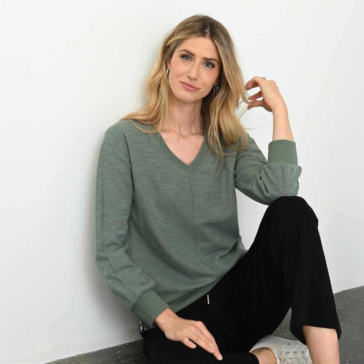 Christopher & Banks Relaxed Restyled Side Zipper Long Sleeve Top