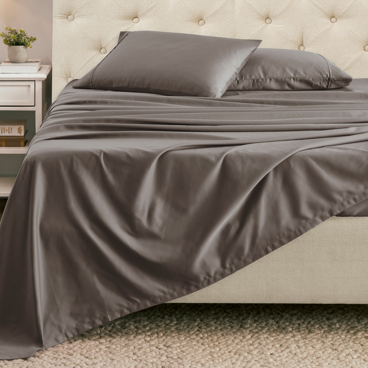 Superior 1500 Thread Count Cotton Blend Deep Pocket Solid 4-Piece Sheet Set