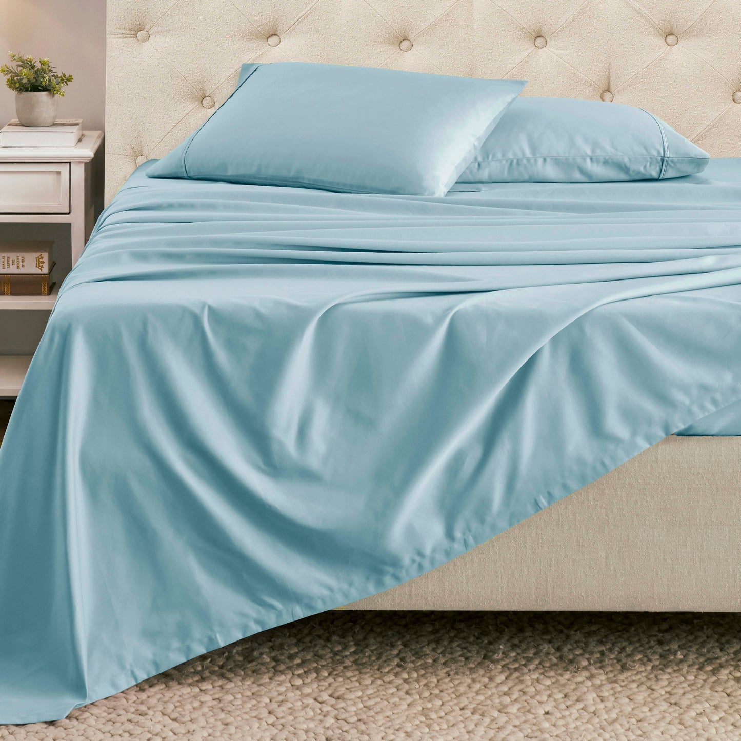 Superior 1500 Thread Count Cotton Blend Deep Pocket Solid 4-Piece Sheet Set