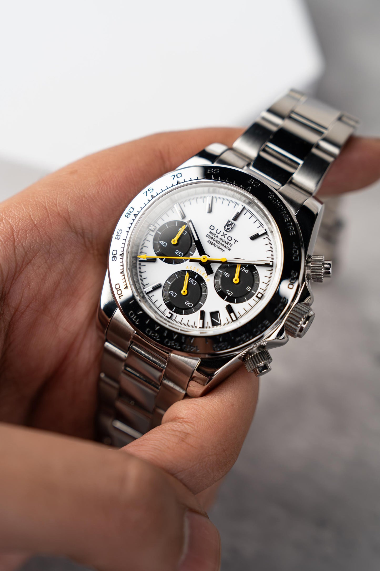 Duxot Men's 40mm Accelero Quartz Chronograph Bracelet Watch