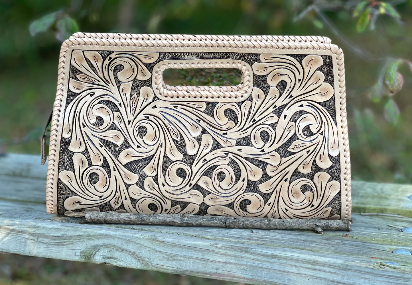 ALLE Handbags Envelope Hand-Tooled Leather Large Clutch Bag