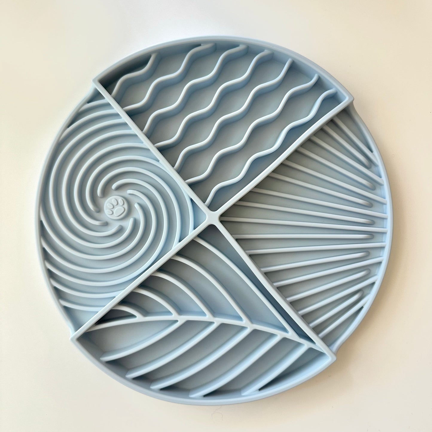 Furlou Circle Lick Mat Dog Feeder