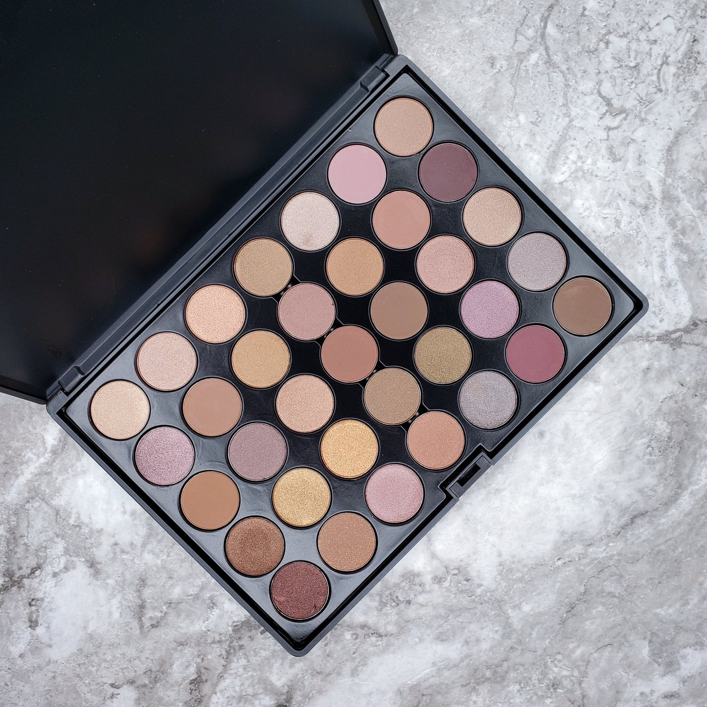 Crown Brush Neutral & Mauve Toned Java Collection Eyeshadow Palette