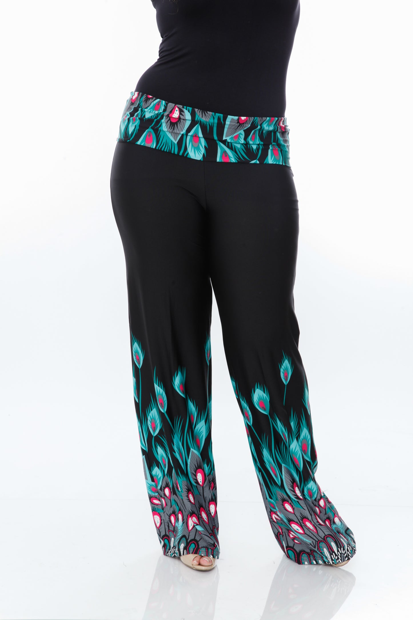 White Mark Women's Peacock Print Palazzo Pants