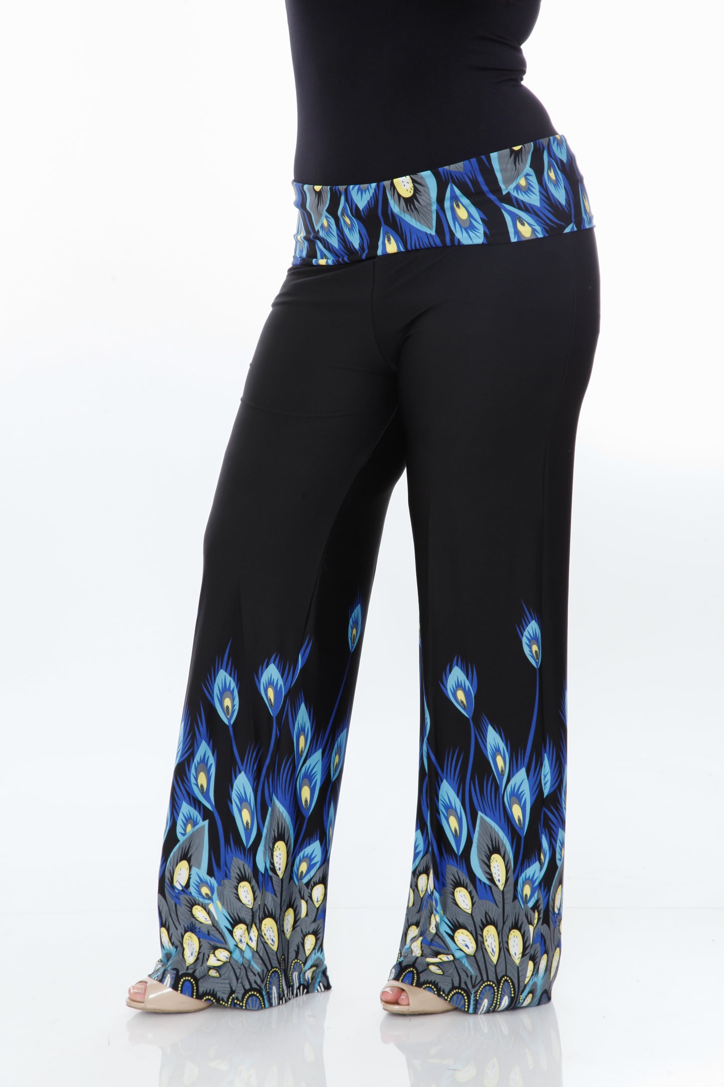 White Mark Women's Peacock Print Palazzo Pants