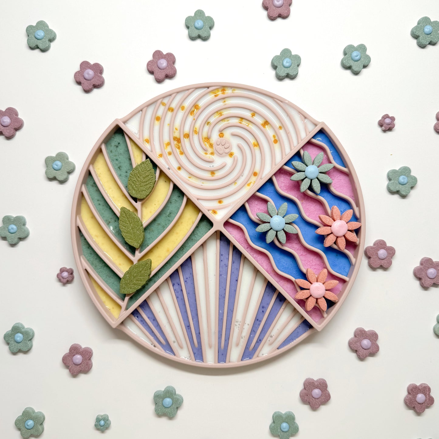 Furlou Circle Lick Mat Dog Feeder