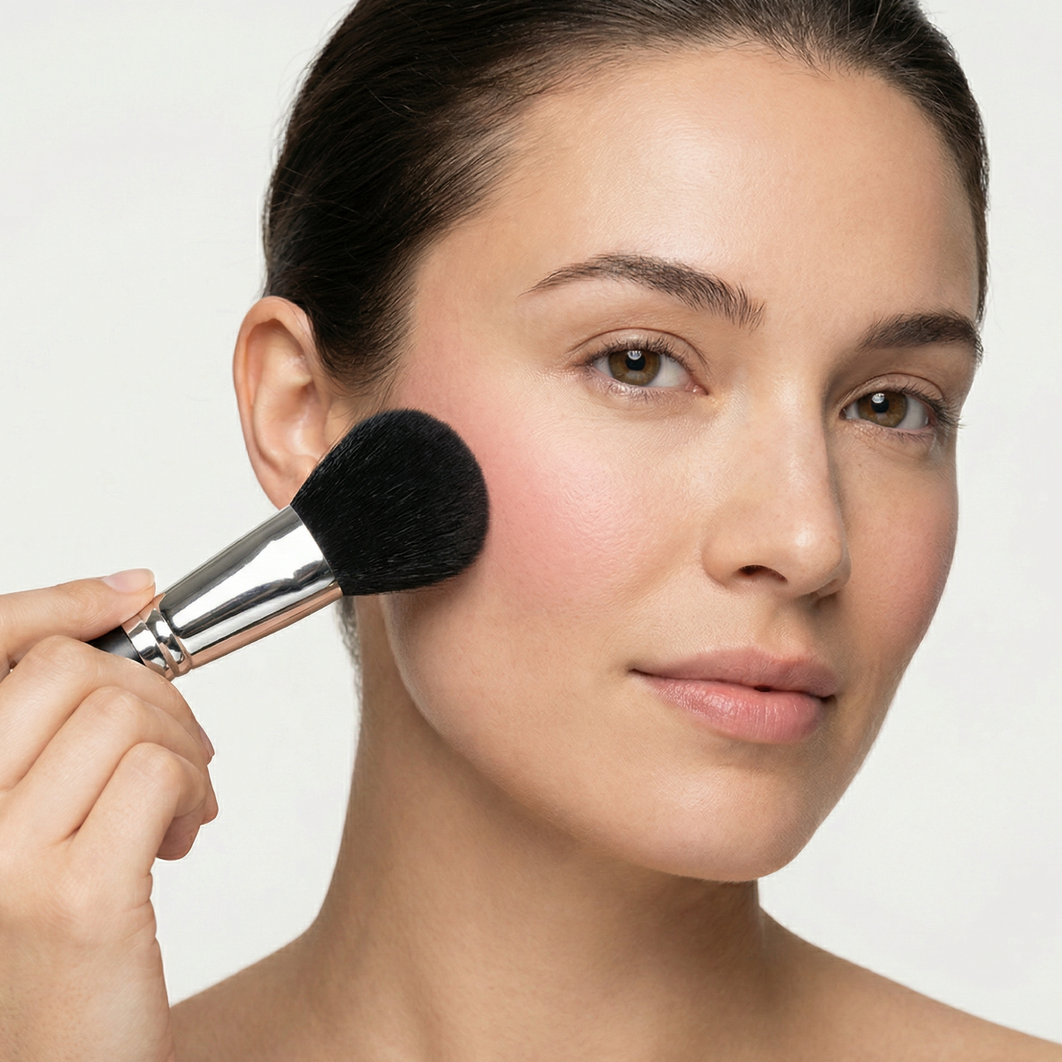 AmazingCosmetics Universal Multi-Tasking Velvet Brush