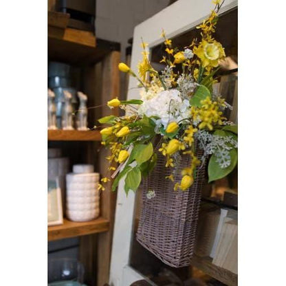 11" x 17" Wicker Basket w/Handle