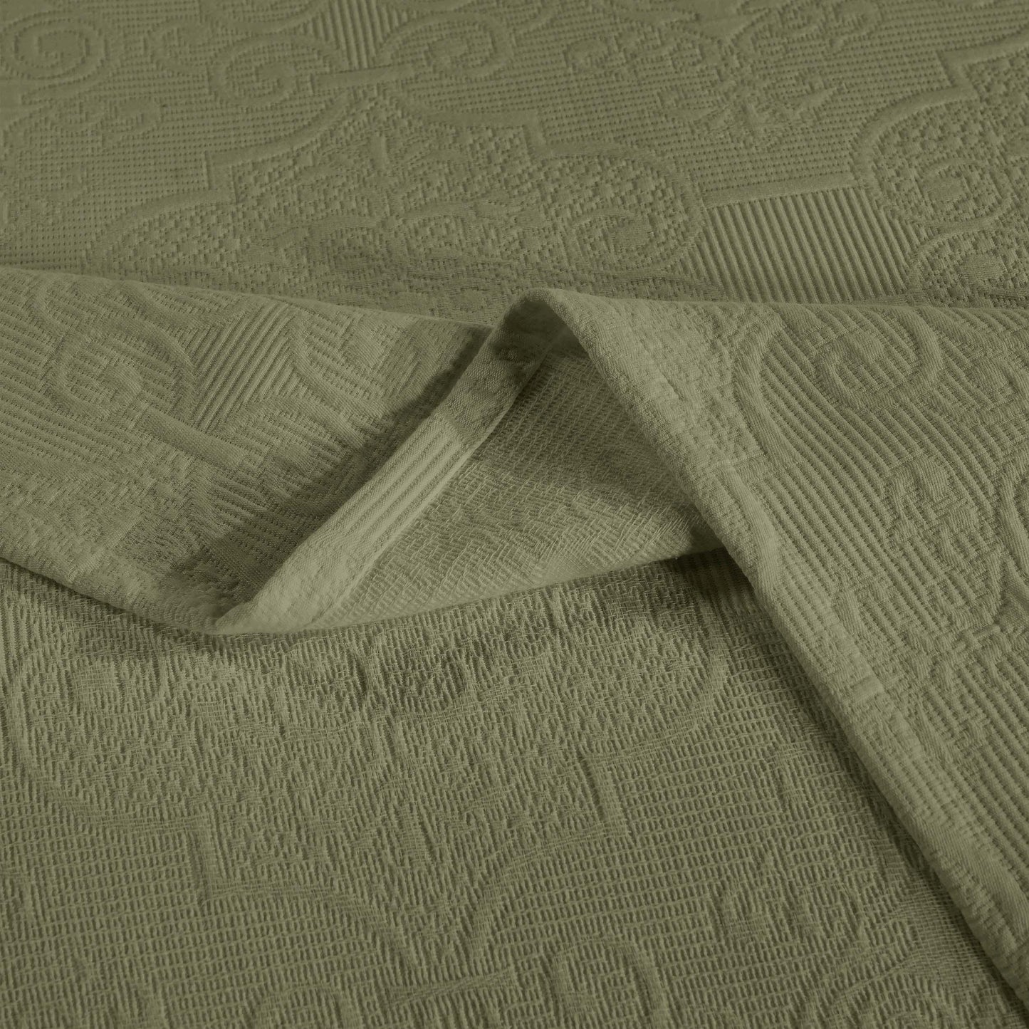 Superior "Florin" Jacquard 
Medallion Scalloped Edges 
Cotton Bedspread Set