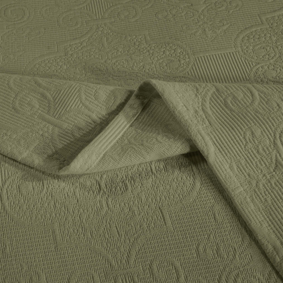 Superior "Florin" Jacquard 
Medallion Scalloped Edges 
Cotton Bedspread Set