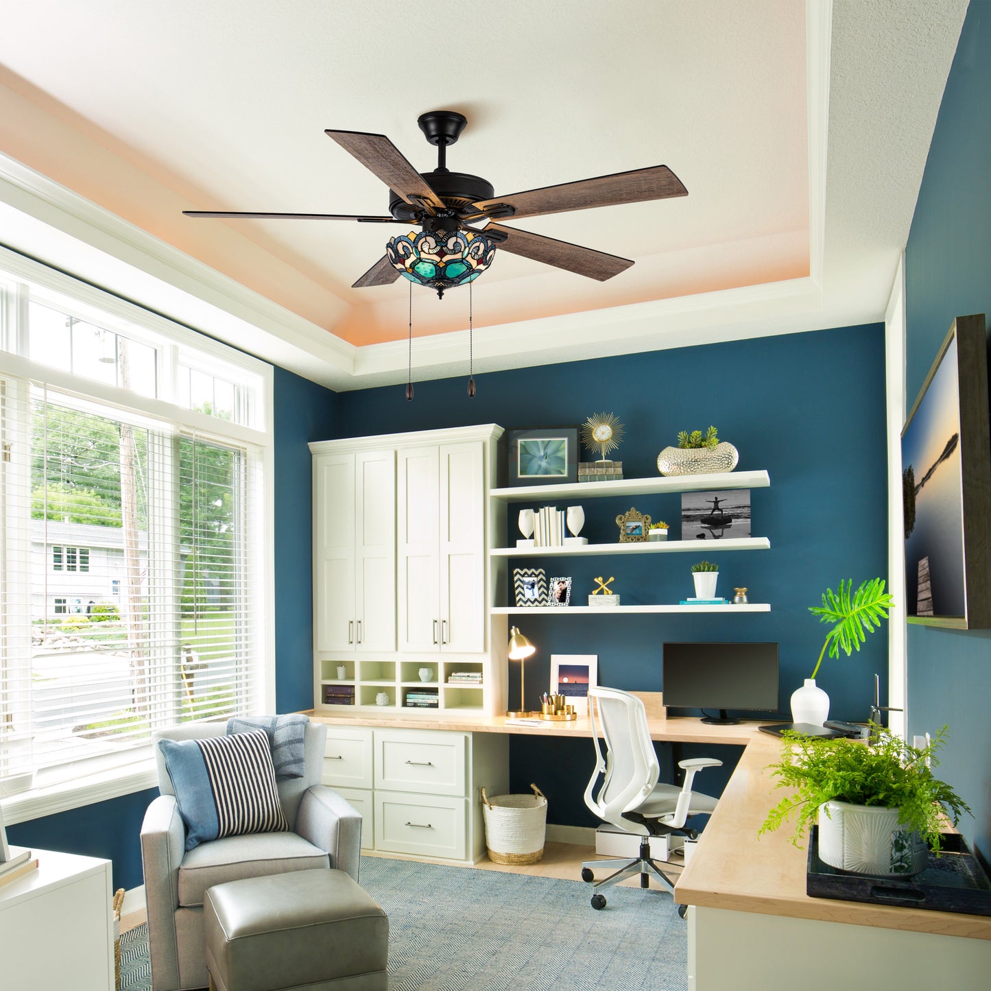 Tiffany-Style Lighting 52" 5-Blade Remote Controlled Ceiling Fan