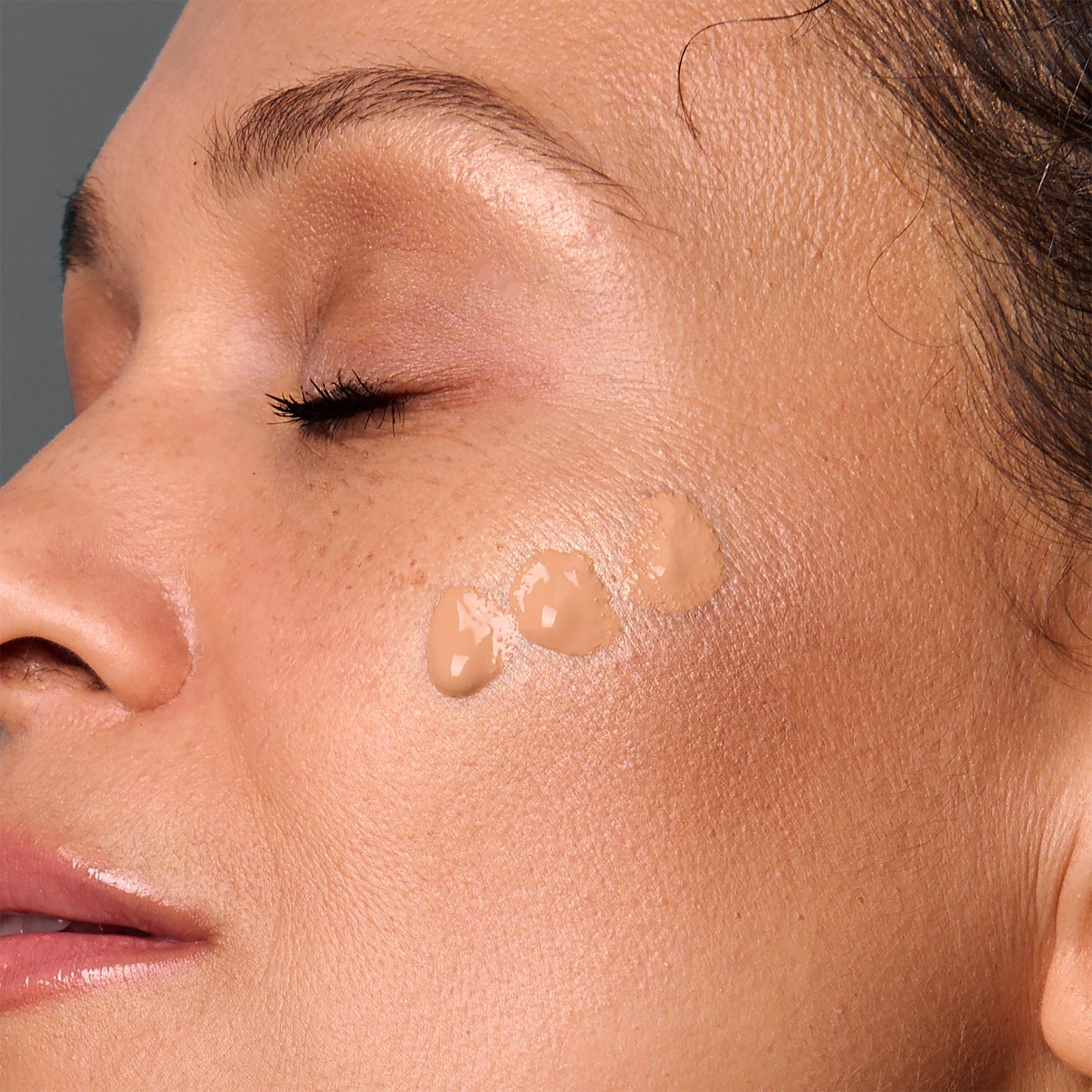 AmazingCosmetics SMOOTH® Crème Concealer & Foundation Duo