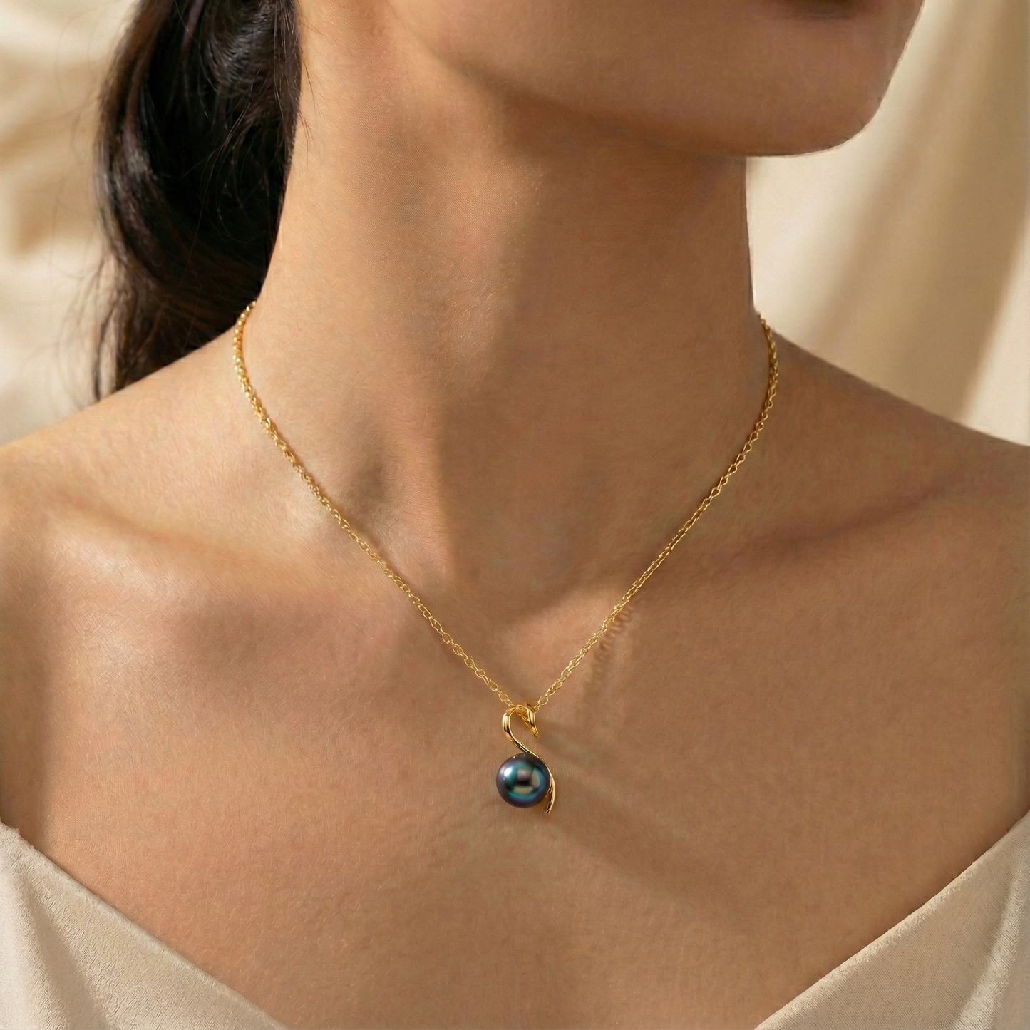 TRYNDI 18K Gold Plated 11-12mm Tahitian Black Pearl Swarovski Crystal Twist Necklace