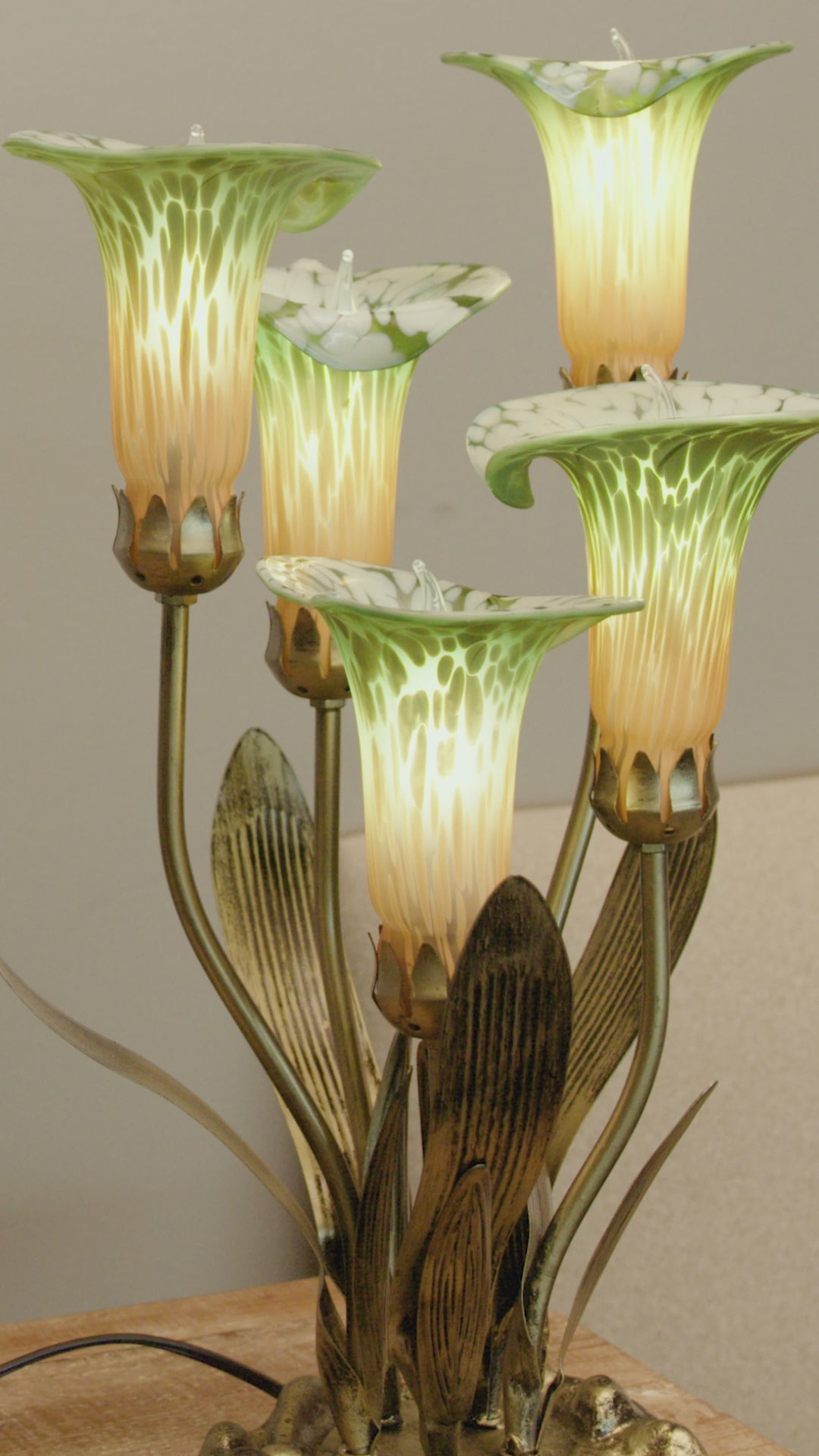 Load video: Tiffany-Style Lighting 20" Hand Blown Glass 5 Calla Lily Uplight Accent Lamp