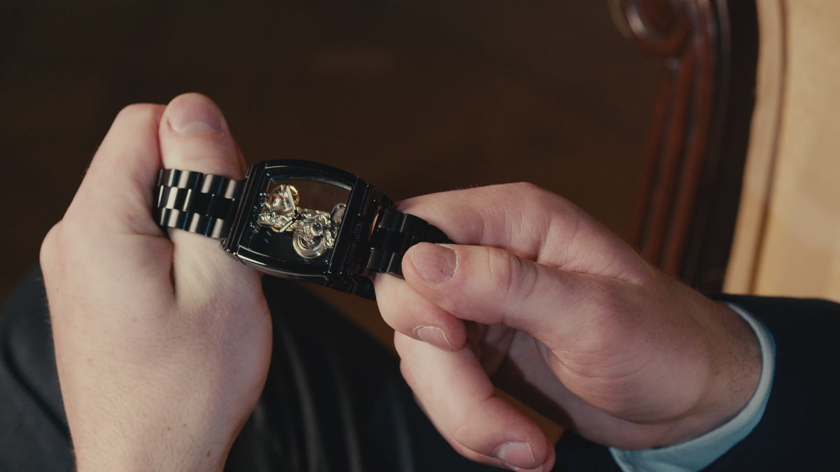 Load video: Thomas Earnshaw Men's 36mm Wolver Bridge Mechanical Barrel Case Bracelet Watch