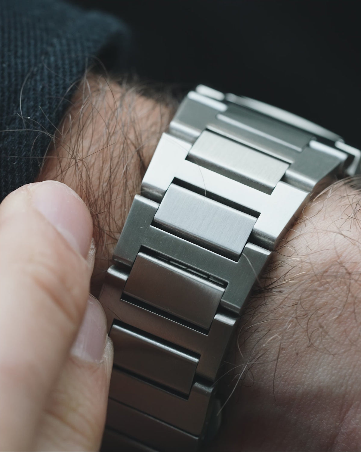 Load video: Thomas Earnshaw Men's 42mm Drake Automatic Skeletonized Bracelet Watch