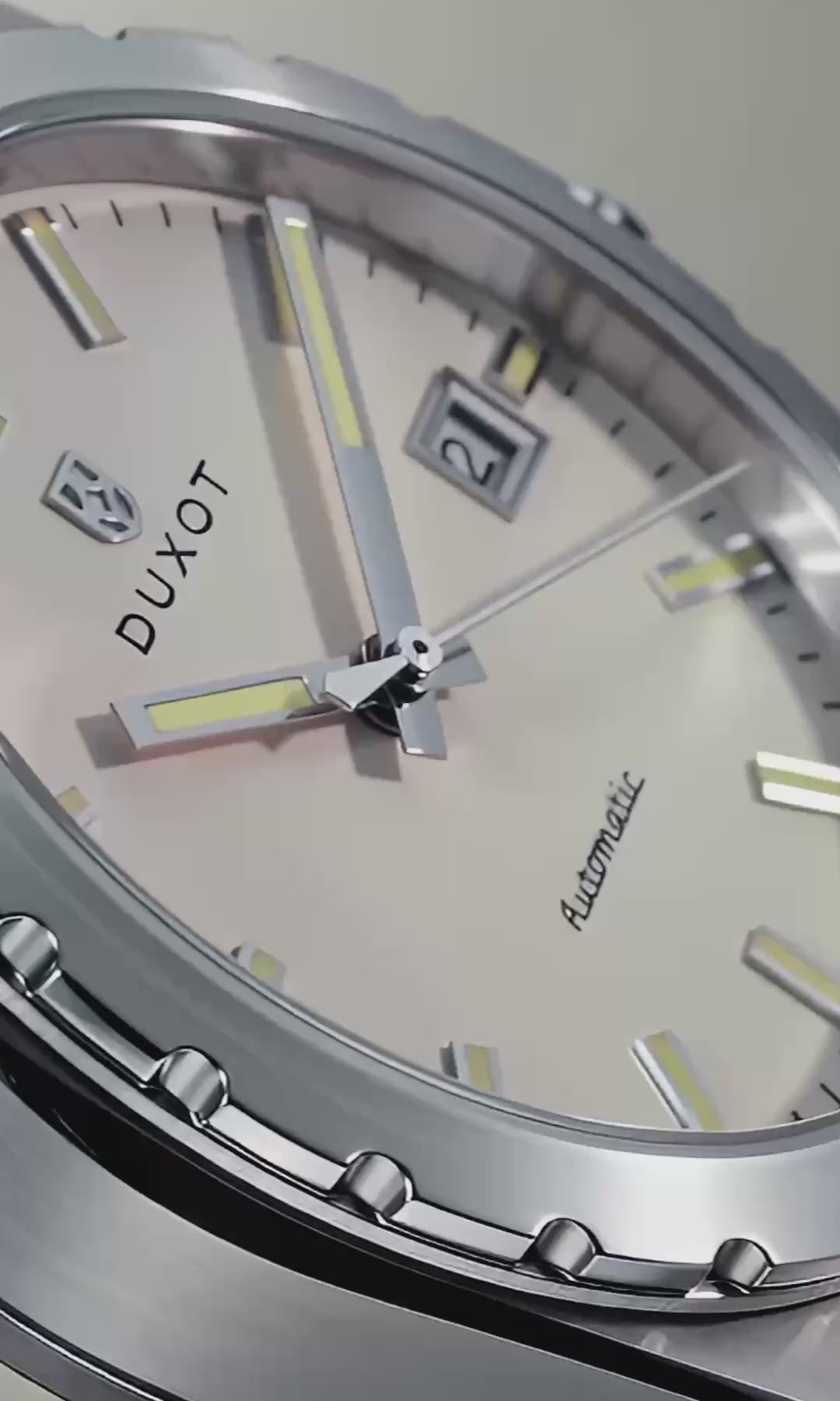Load video: Duxot Men's 37mm Taranto Automatic Date Bracelet Watch