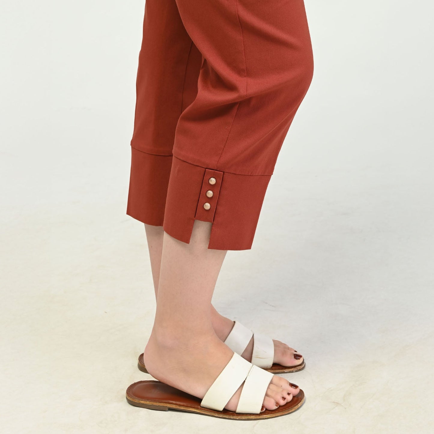 Christopher & Banks Pull On Cuff Detail Millennium Capri