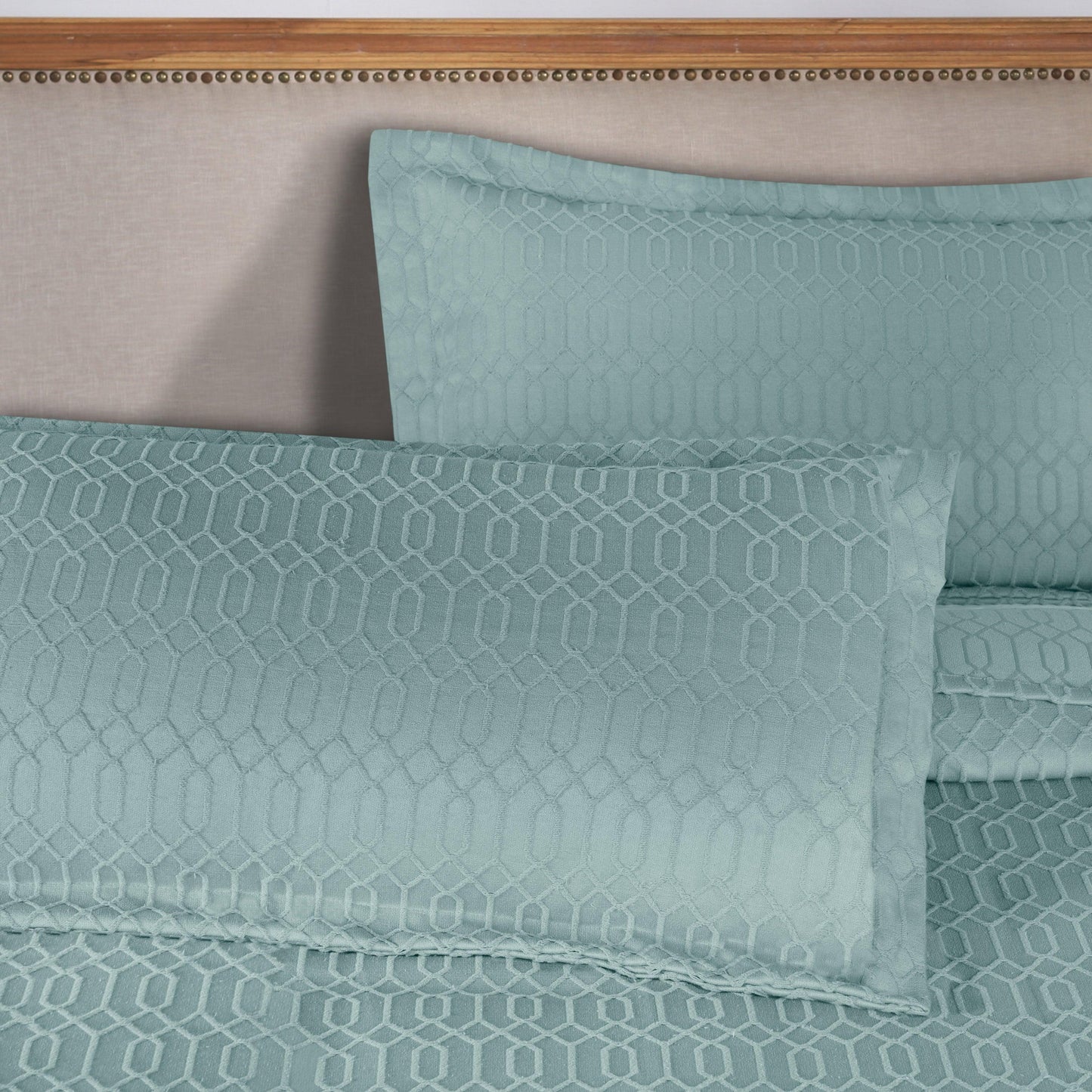Superior "Remi" Jacquard Geometric Fringe Cotton Poly Blend Bedspread Set
