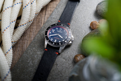 Dominatore Del Mare Men's 42mm Bandiera Quartz Leather Strap Watch