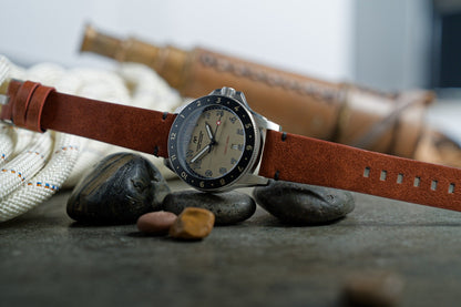 Dominatore Del Mare Men's 42mm Bandiera Quartz Leather Strap Watch