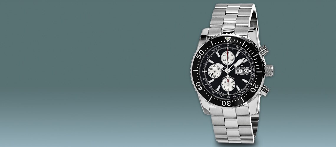 637-257 Revue Thommen 45mm Air Speed Swiss Made Valjoux 7750 Automatic Stainless Steel Bracelet Watch